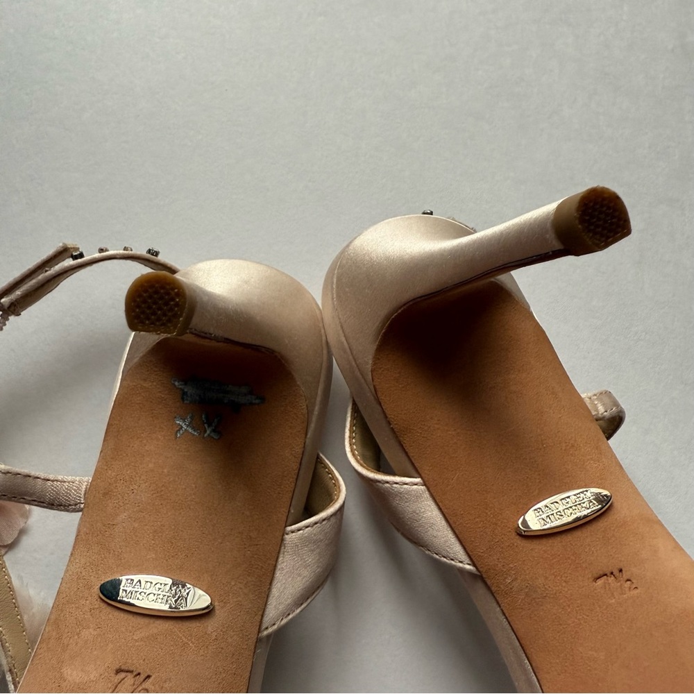 Badgley Mischka Pink Flower Petal Rhinestone Open Toe Ankle Strap Heels - Picture 10 of 12
